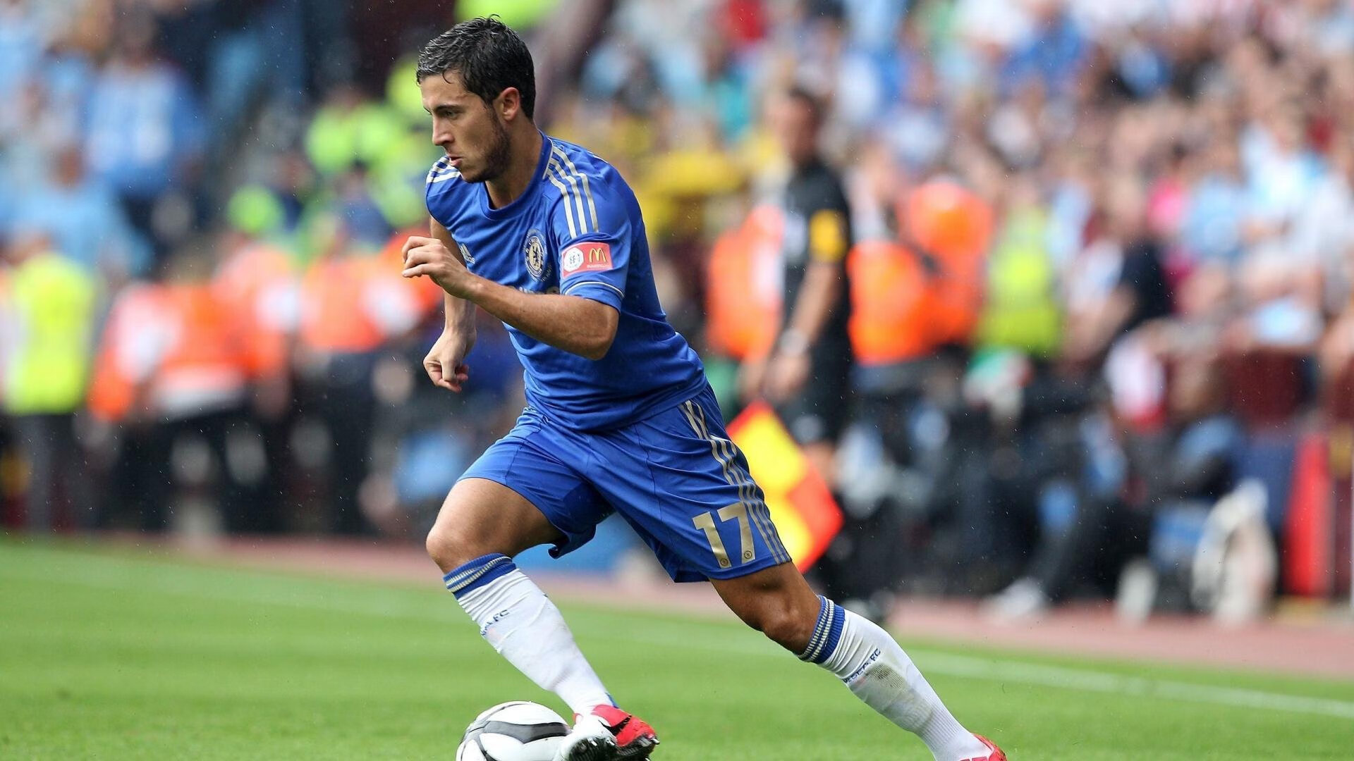 五大联赛场均传球次数是否真正提升比赛观赏性，五大联赛球场容量排名